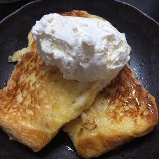 フレンチトースト☆ホイップクリームのせ